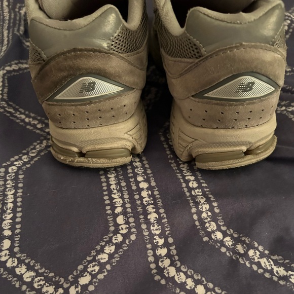 New Balance 2002R sneakers - Picture 6 of 8